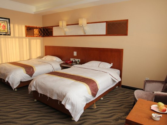 Sunshine Holiday Hotel